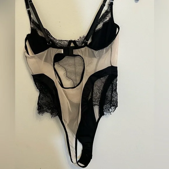 Body suit - Picture 3 of 3